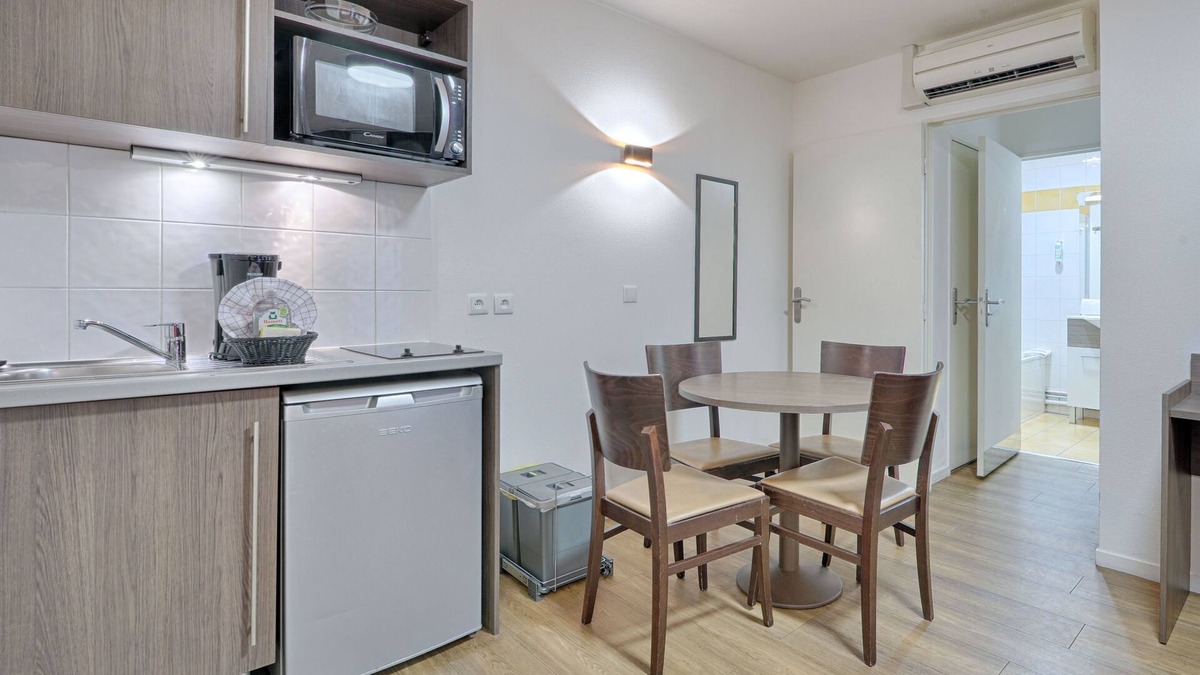 Le Port sous la Lune Condo | À 3 km de la gare RER E | Accès rapide à Paris