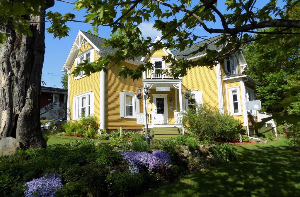 Magog Bed & Breakfast | À L'Ancestrale B&B
