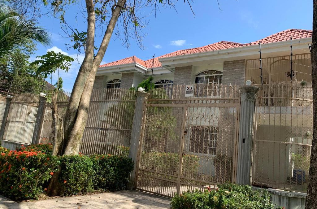 Sector 1 Nor-Oeste House | Álamos