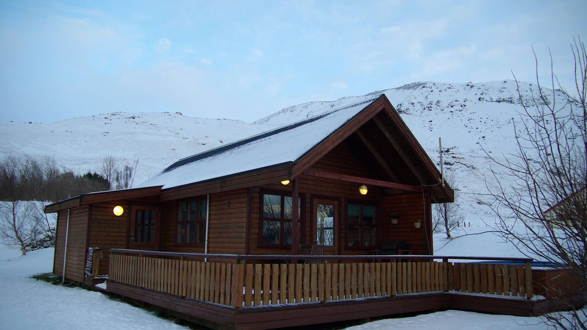 Storidalur Cabin | Ásólfsskáli Cottage