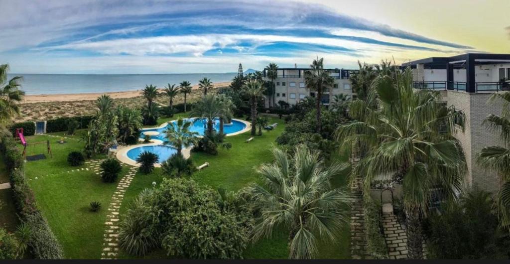 Xeraco Apartment | Ático 1ª línea con salida a playa