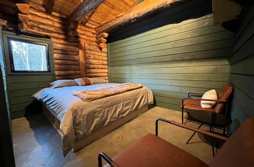 Saint-Simeon Ski Chalet | ÖBois Charlevoix - L'Écurie