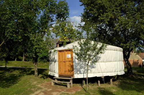 Oriszentpeter Other | Őrálló Szer