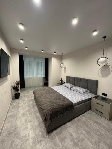 Khmelnitskiy Apartment | Апартаменти Зарічанська вулиця Netflix