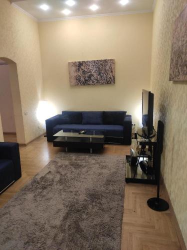 Khreshchatyy Yar Apartment | Апартаменти 3-кімнатні в центрі, метро Театральна
