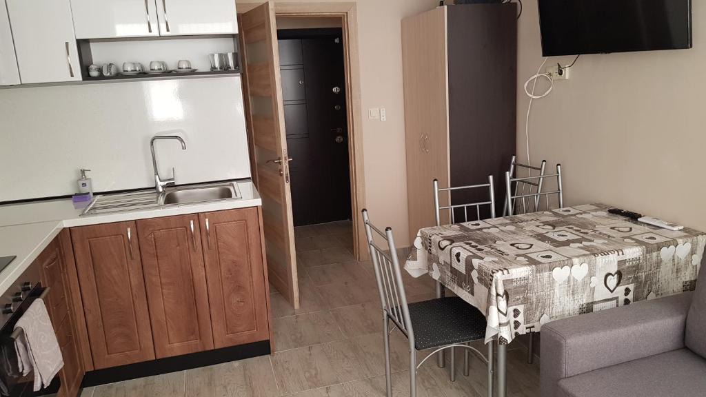 Ruse Apartment | Апартамент за гости Ива