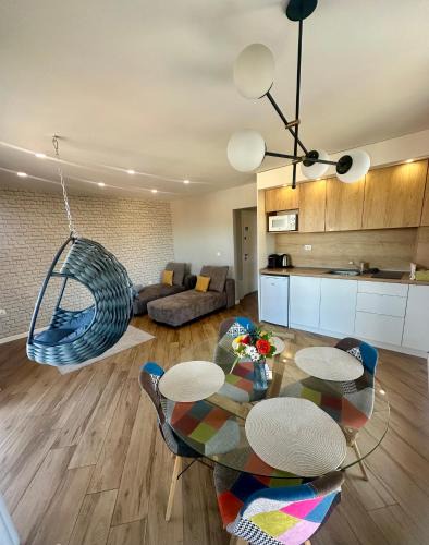 Velingrad Apartment | Апартамент с люлка и гледка в The House с Термална зона