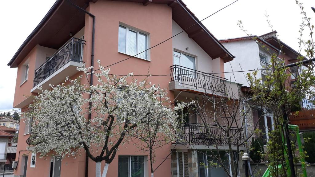 Dospat House | Вила Багрянови