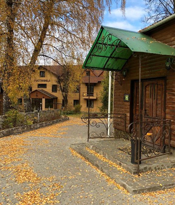 Novomoskovsk Hotel | Гостиница Русский Лес