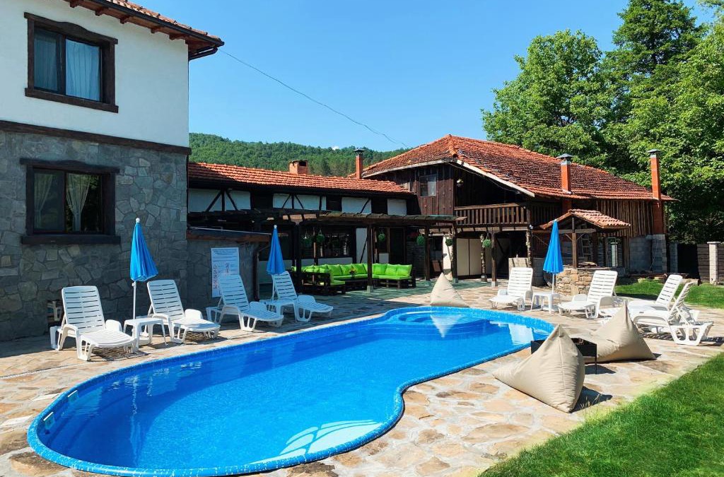Apriltsi House | Карамановите къщи