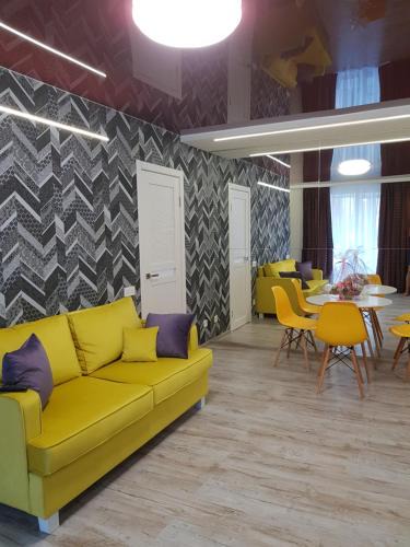 Dzerzhyns'kyi District Apartment | Квартира Lux біля Саржиного Яру