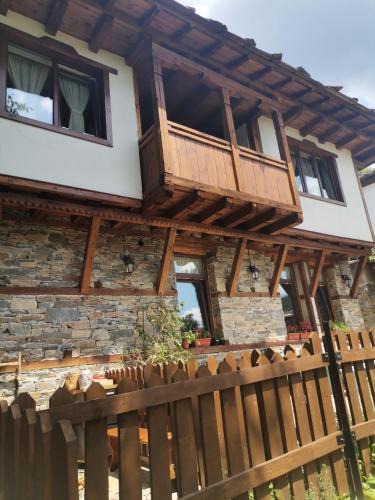 Leshten House | Къщата на музиканта