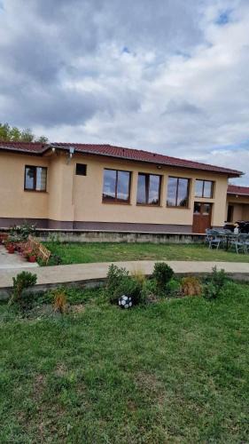 Smyadovo House | Къща за гости ЖАСМИН