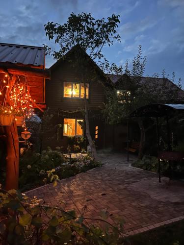 Vorokhta House | Марічка Marichka