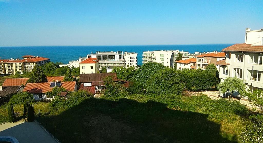 Byala Apartment | Прекрасный апартамент с видом на море и бассейном