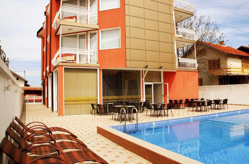 Sapareva Banya Hotel | Семеен хотел Виа Лакус