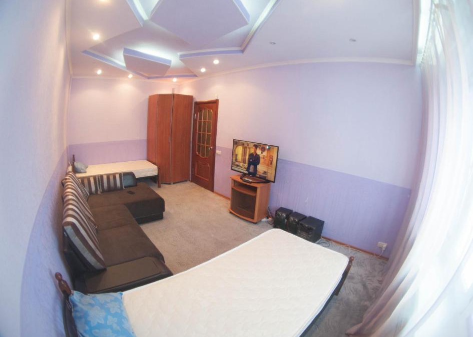 Kirovsk Apartment | Трешка в 300 м от склона Bigwood на первом этаже Олимпийской 75