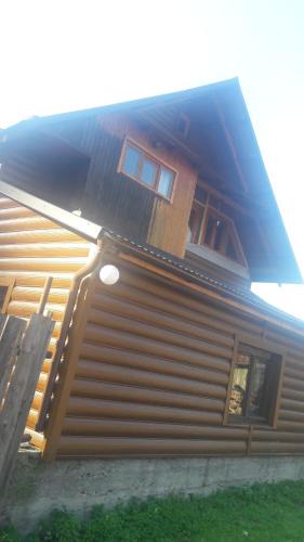 Yasinya House | У Оксани