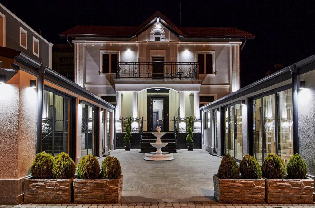Kazanlak Hotel | Хотел Паризи