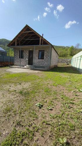 Kaputan House | Հյուրատուն Հաղարծինում