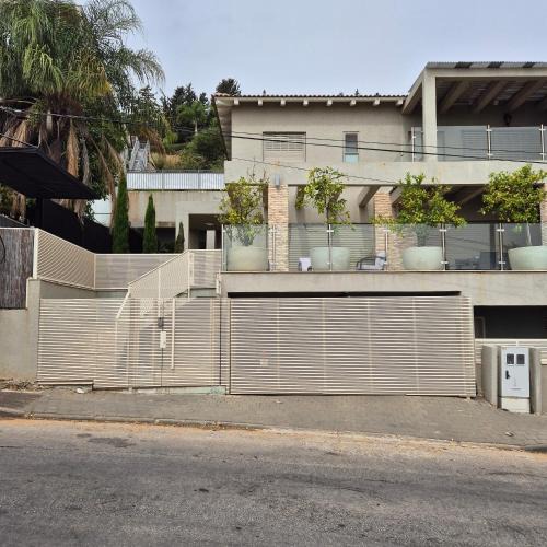 Ramat Negev Apartment | אורי בגליל