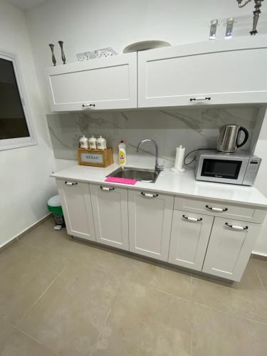 Kiryat Yam Apartment | דירת גן קרוב לים