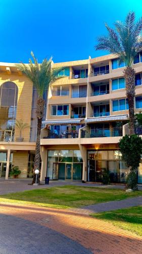 Caesarea Apartment | יולי גולף