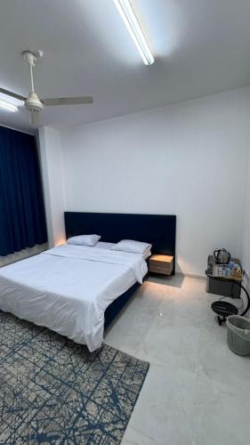 Nizwa Apartment | الذهب الزرق للشقق الفندقية فرق