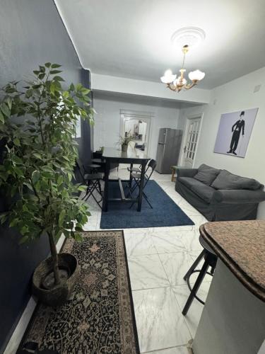 Al Duqqi Apartment | شارع محمد شاهين العجوزه