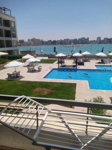 Marsa Matruh Ski Chalet | شاليه k05 غرفتين مكيف 2حمام للايجار مصيف بمطروح قرية لونج ايلند "family"