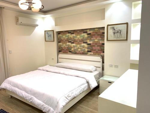 Sheikh Zayed City Apartment | شقة ارضي بحديقه فيو مسبح داخل كمبواند Zayed Regency الشيخ زايد رقم الهاتف صفر صفر اتنين صفر واحد واحد صفر اتنين اربعه ثلاثه صفر 222