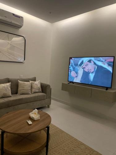 Mizail Apartment | شقة بتصميم انيق ودخول ذاتي ج