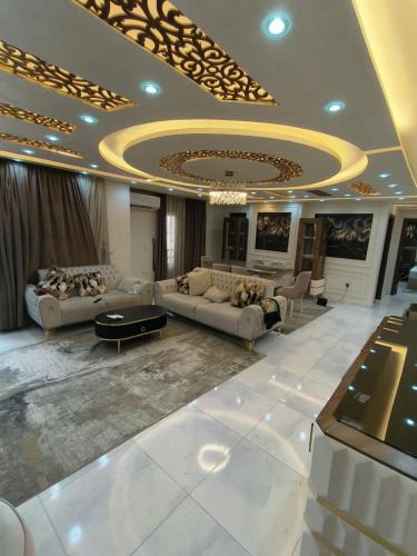 Agouza Apartment | شقة جديدة رائعة باطلالة جانبية على النيل وبالقرب من جميع الاماكن الحيوية في القاهرة المهندسين