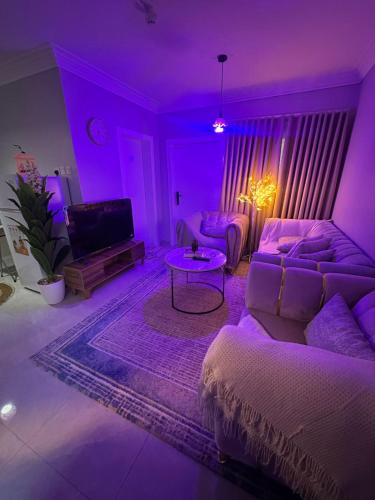 Khamis Mushait Hotel | شقة حديثة تقع بالقرب من البوليفارد والاماكن التجارية والسياحية خلف الهارتيز والغنيم اسكوير