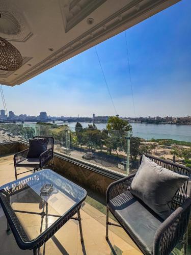 Cairo Apartment | شقة على النيل امام ممشى اهل مصر