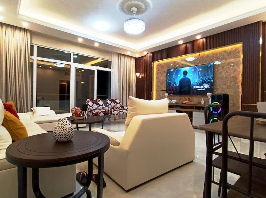 Ajman Apartment | شقة فخمة وواسعة تسع عائلة كبيرة