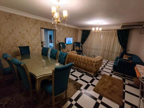 Nasr City Apartment | شقة مكرم عبيد للعائلات فقط 21 families only