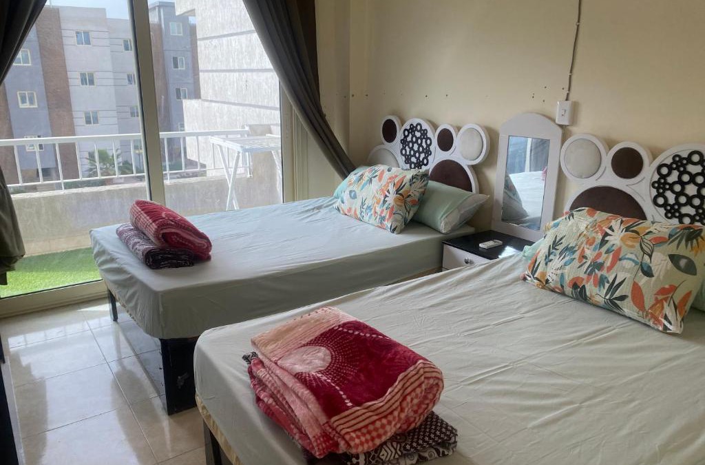 Marsa Matruh Apartment | شقه فندقيه فاخرة مكيفة الهواء بقرية سياحية متكاملة الخدمات شاطيء رملي وحمامات سباحة واكوابارك على بعد دقائق من مطروح