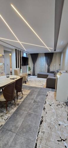 Nasr City Apartment | شقه فندقيه مدينه نصر شارع رياض شمس