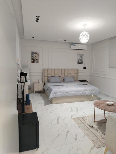 Buraydah Apartment | غرفة ماستر مريحة