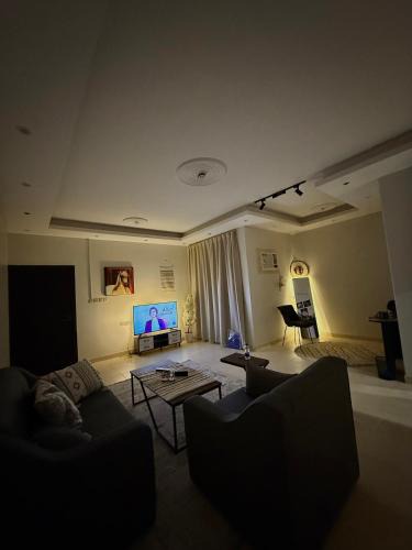 Buraydah Apartment | غرفة وصالة بدخول ذكي