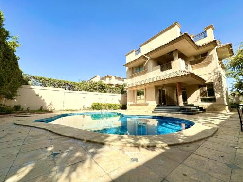 Sheikh Zayed City Villa | فيلا كمبوند رويال سيتي بالشيخ زايد