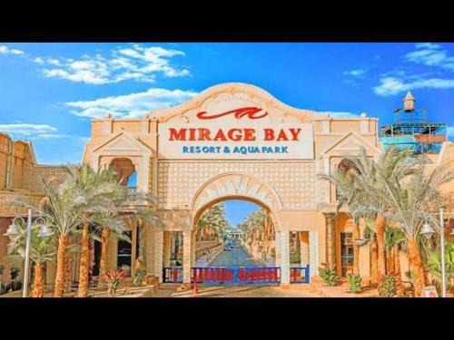Village Road Hotel | ميراج باي ريزورت أكوا بارك