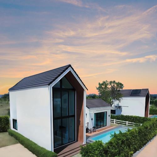 Pong Ta Long Villa | ดิ เอเวอร์เรส พูลวิลล่า เขาใหญ่ The Everest Pool Villa Khaoyai