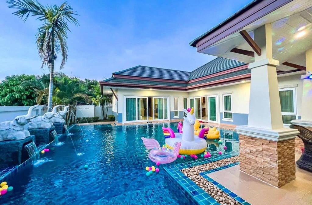 Huai Yai Villa | บ้านดุสิตพัทยาพลูวิลล่า
