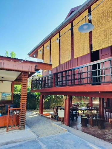 Chiang Khan House | บ้านปู่ทอง Grandpa's House