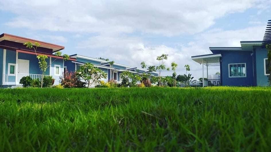 Nong Bua Daeng House | บ้านสวนปลายนา Ban suan pailna