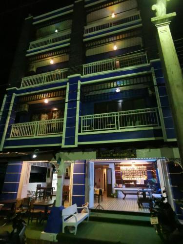 Downtown Krabi Hotel | บ้านอันดามัน กระบี่