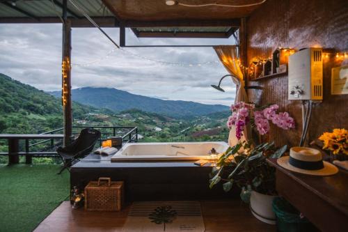 Mae Rim House | ม่อนลมหนาว โฮมเสตย์ MonLomNao Homestay