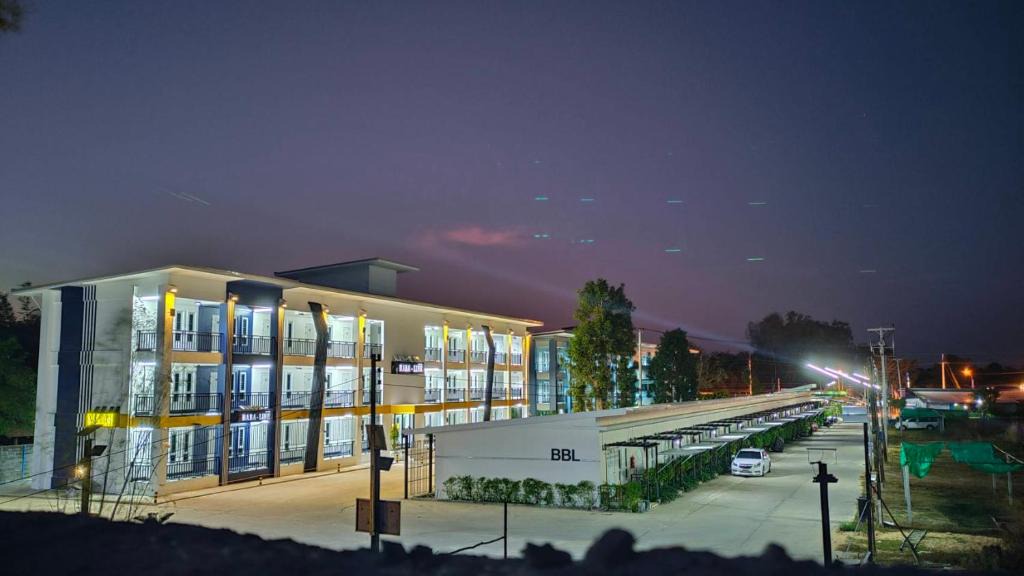 Sisaket Hotel | โรงแรมบาบาราย